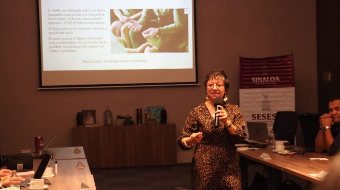 Capacitan a periodistas sobre justicia restaurativa y construcción de paz