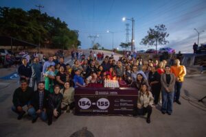 ¡Histórico!  Juan de Dios Gámez entrega primeras calles pavimentadas en la colonia  ‘Francisco Alarcón’